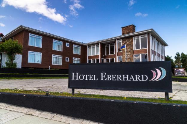 Hotel Capitán Eberhard Puerto Natales Kültér fotó
