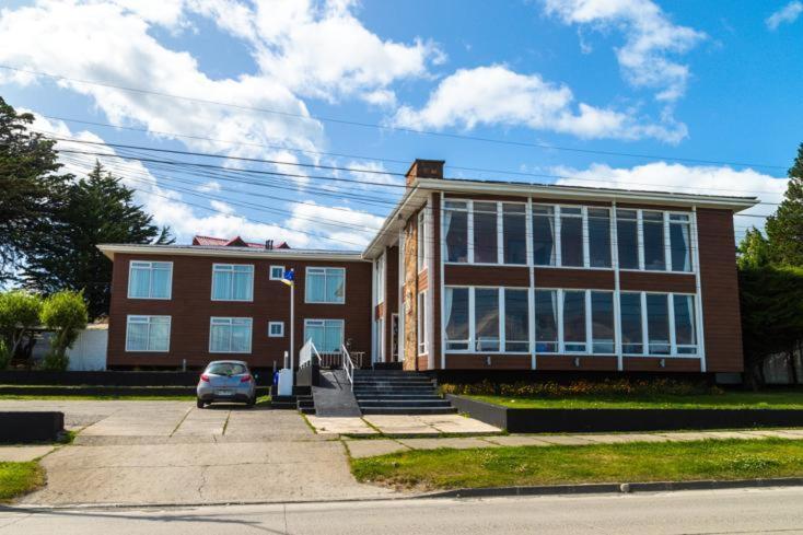 Hotel Capitán Eberhard Puerto Natales Kültér fotó