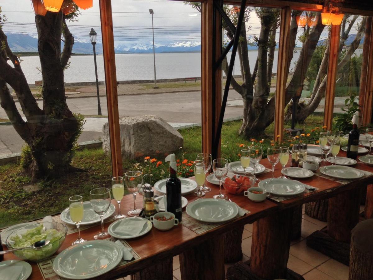 Hotel Capitán Eberhard Puerto Natales Kültér fotó